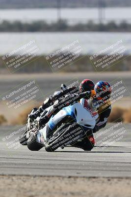 media/Nov-16-2025-Race Pace (Sun) [[8c5fa54630]]/Non Verified Riders (1st 20 Minutes)/1-Turn 14 (10am)/